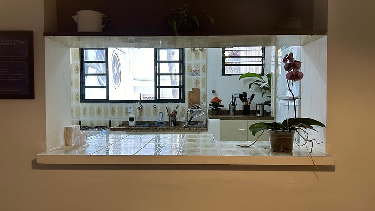 Cama em qto misto c/ varanda próx. ao Ibirapuera
