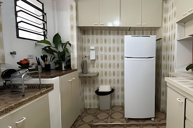 Cama em qto misto próx. ao Ibirapuera e ao CASV