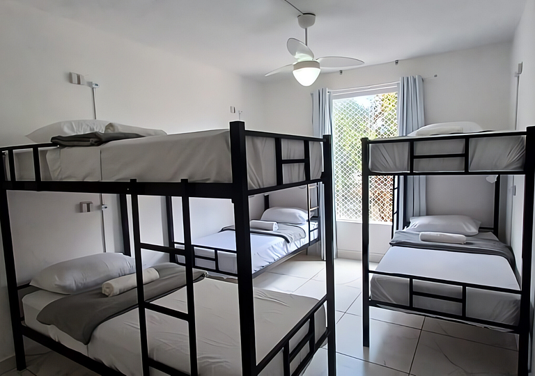 Cama em qto misto próx. ao Ibirapuera e ao CASV
