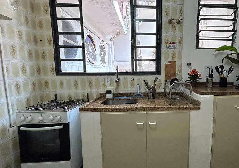 Cama em qto misto próx. ao Ibirapuera e ao CASV