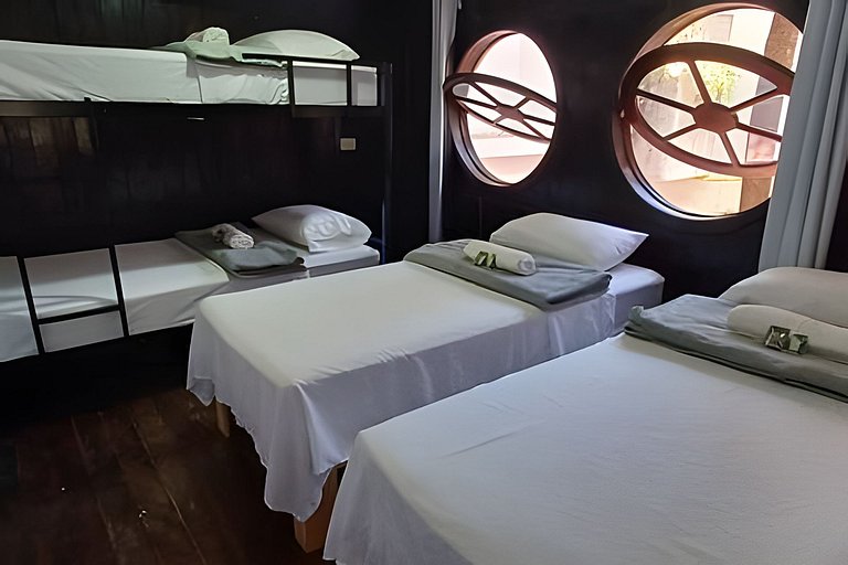 Room for groups near Ibirapuera Park and CASV