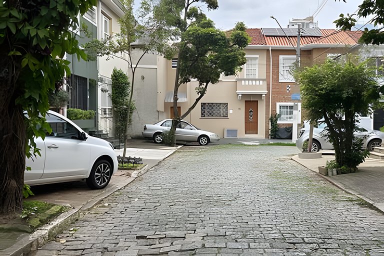 Quarto para grupos próximo ao Ibirapuera e ao CASV